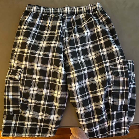 Plaid Cargo Jogger Pants - Picture 4 of 6